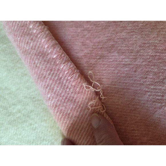 VTG Wool Blanket twin 82x65 Cream & Pink Stripes flaws cottage corps prairie - Picture 4 of 9